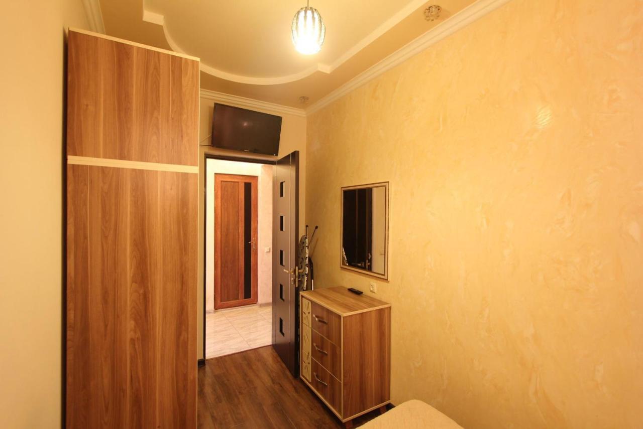 Amiryan Street 1 Bedroom Deluxe Apartment With Balcony Am104 Jerevan Exteriör bild
